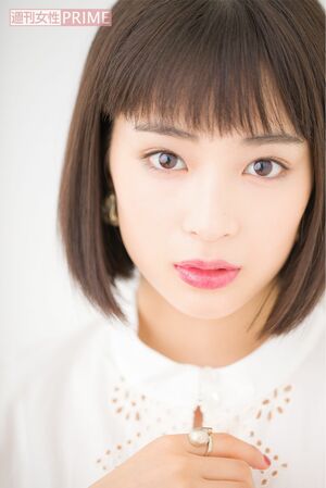 広瀬すず　撮影／伊藤和幸　スタイリスト／三浦真紀子　ヘアメイク／面下伸一（FACCIA）