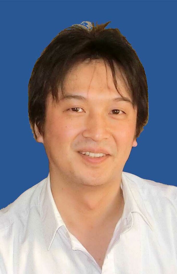 萩原祐介先生　医学博士。東邦鎌谷病院医師、電気通信大学客員准教授、埼玉医科大学総合医療センターリハビリテーション科非常勤講師。難治性疼痛治療のスペシャリストで、遠方の病院に招かれての手術も多い。近著『専門医が本気で教える　いつまでも自分で歩ける100歳足のつくり方』（河出書房新社）。