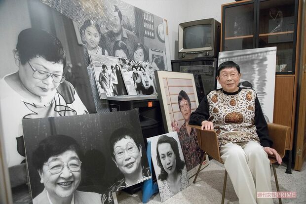 橋田壽賀子さんの自宅には思い出の写真たちが（2018年撮影）