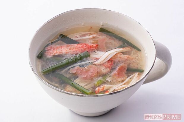 『カニカマと青ネギの梅みぞれスープ』