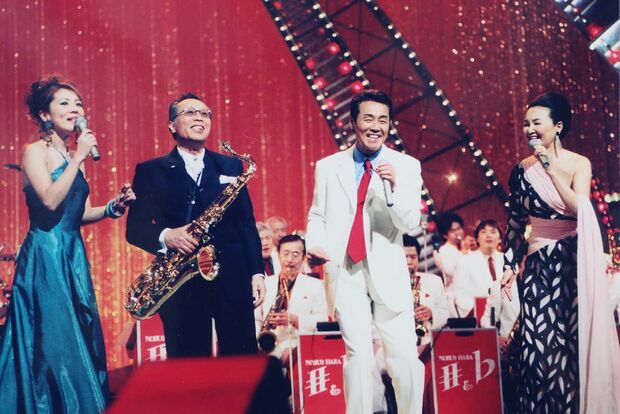 2002年、NHK総合『金曜オンステージ～いっきにパラダイス』で原信夫さん、五木ひろしさんらと共演したことが転機となった