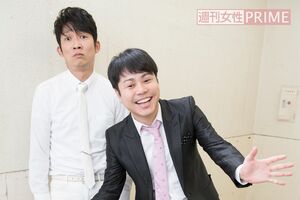 左からNON STYLEの石田明、井上裕介　撮影／渡邉智裕