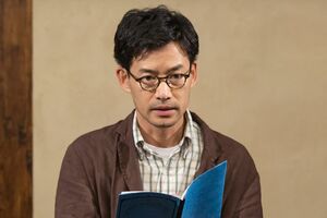 数学者の穂波孝を演じる竹野内豊。(c)NHK