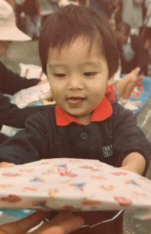 インタビュー中に塩野瑛久が語っていた、女の子に間違われたことがあるころの写真