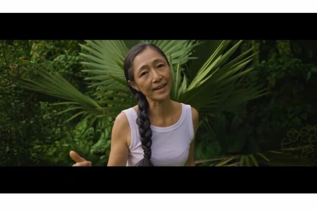 『Legalizeit』のMVに出演した高樹沙耶（Youubeより）