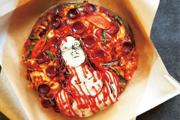 『キャリー血まみれ弁当』映画『キャリー』ピザ。サイズ感が不評だった