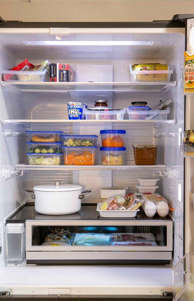冷蔵室は余白をつくれば食べ忘れナシ！