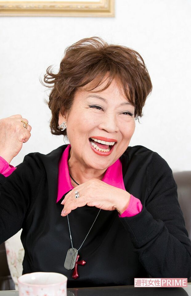 父の故郷、青森市の観光大使も務める。4年前から毎年ハリウッドクリスマスパレードにねぶたが参戦、人気が高まっている。「みんなが“ラッセラーラッセラー”ってかけ声をかけてくれるのがうれしいの!」とカオリさん　撮影／伊藤和幸