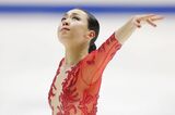 '16年12月の全日本選手権で演技に臨む浅田。順位はふるわずも滑りは優雅で魅力的だった