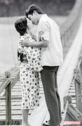 映画『炎の舞』のロケ。三浦友和と10秒間にわたるキスシーンに挑戦（'78年11月) 撮影／週刊女性写真班