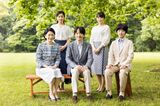 2021年の秋篠宮ご一家。仲がよろしいようにも見えるが……（宮内庁提供写真）