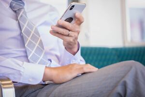 手軽に撮影できるスマートフォンの普及は盗撮犯罪の増加の要因に　※写真はイメージです