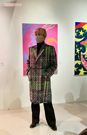 自身の個展に来ていた香取慎吾（撮影者より提供）