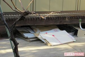 H容疑者が長く暮らした実家は生活感が失われていた。姉妹のアパートからは徒歩約5分