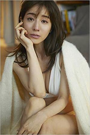 今年12月には写真集の発売まで予定している。『田中みな実1st写真集（仮)）』（宝島社）書影をクリックするとアマゾンのサイトにジャンプします