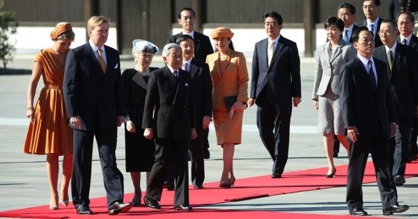  宮中晩餐も出席されたオランダ国王夫妻の来日では、歓迎行事もお出ましに（’14 年11月）