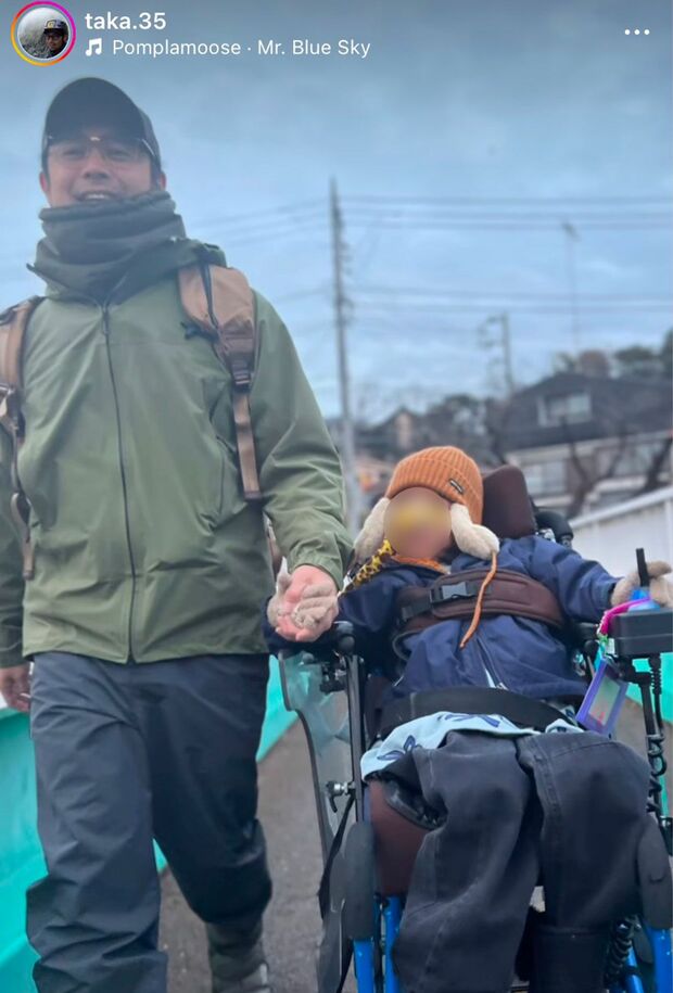 元TBSアナウンサーの高野貴裕氏と長女（高野氏のインスタグラムより）※画像を一部加工しています