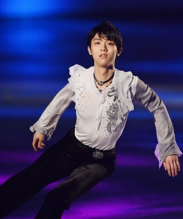  '16年1月9日、盛岡市アイスアリーナで行われた東日本大震災復興支援アイスショーで会場を魅了する羽生