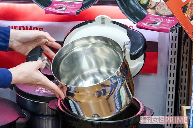 サーモス　KBG4500-CBW［真空保温調理器　シャトルシェフ4.5L　クリアブラウン］1万1520円（税込み）撮影／山田智絵