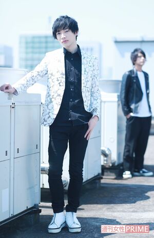 写真左から和合真一、黒羽麻璃央　撮影／森田晃博