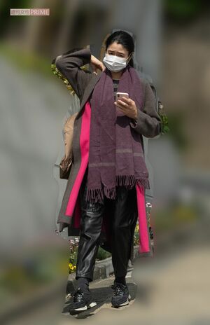 3児の母とは思えないスタイルの小雪(2020年4月)