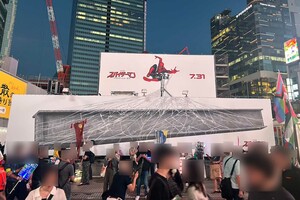 「アイディアが輝いている」渋谷駅に巨大な蜘蛛の糸を出現させた、映画スパイダーマンの広告(撮影/編集部)