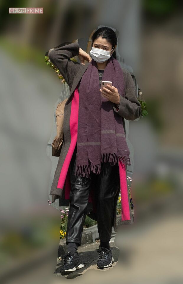 3児の母とは思えないスタイルの小雪（2020年4月）