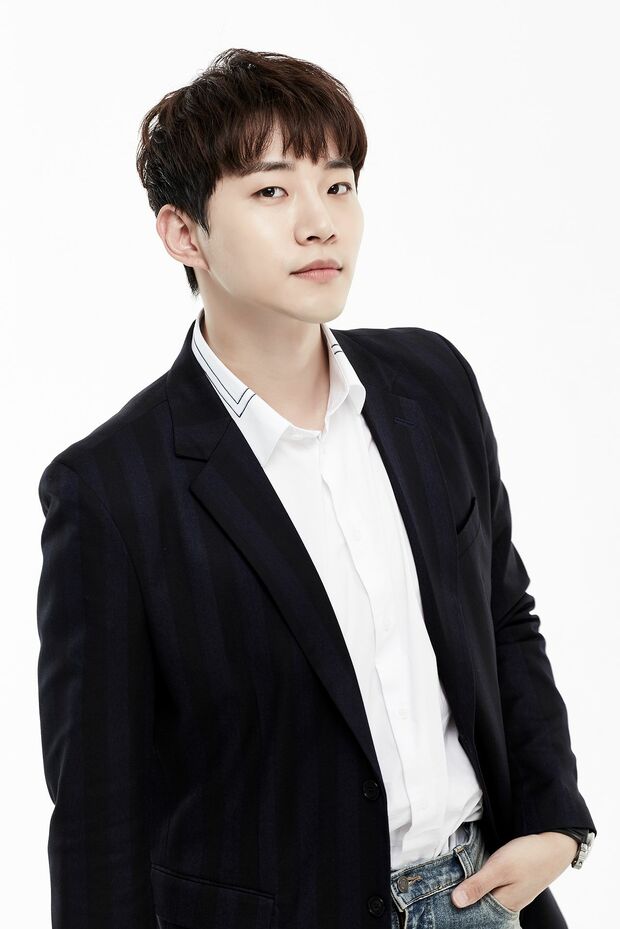 JUNHO　ジュノ 1990／1／25　みずがめ座　A型