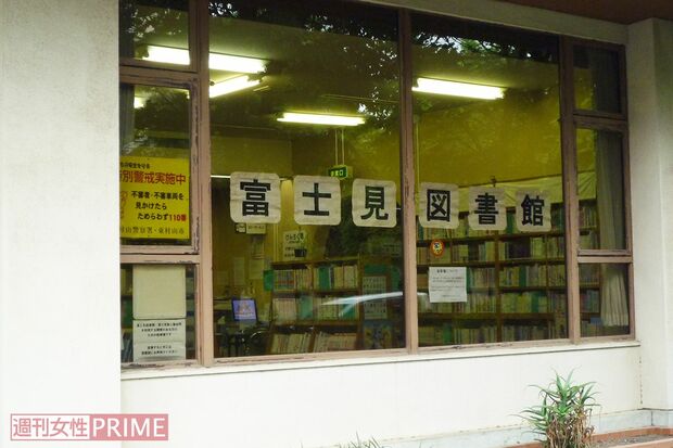 栄治さんは自宅から約200メートルの図書館に足しげく通い、2～3冊まとめて借りていた