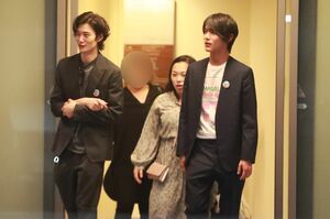 '19年8月、朝ドラ『なつぞら』の打ち上げに参加した岡田将生、中川大志、藤本沙紀