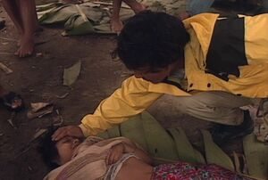 アマゾンで医療活動を行う関野。アマゾンに限らず、関野はさまざまな国や地域で医療活動を行った