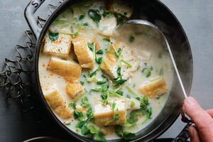 油揚げたっぷり豆乳坦々スープ