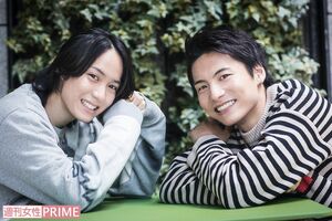 小越勇輝（左）と宮崎秋人のスペシャル対談が実現!　撮影／廣瀬靖士