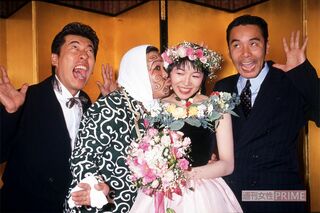 '94年広川ひかるとの結婚式にて。顔に渦まで描いた“泥棒ルック”に広川は「惚れ直したと笑顔を見せた