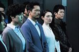 CTU（テロ対策ユニット）メンバー役の唐沢、栗山、池内ほか（写真右から）　（C）2020 Twentieth Century Fox Film Corporation. All Rights Reserved.