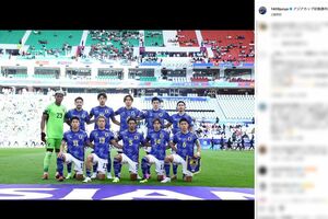 アジアカップ初勝利を報告した伊東純也の公式インスタグラムにも、ファンからの擁護の声が殺到している