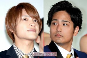 WEST.の中間淳太（左）と桐山照史（右）