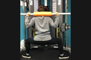 かなり負荷のかかるマシントレーニングもこなす（仁科亜季子Instagram「nishina.akiko_official」より）