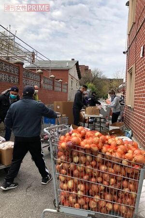 近隣の教会で行われている「フード・レスキュー」のボランティアの様子（ニューヨーク在住・田中さん提供写真）