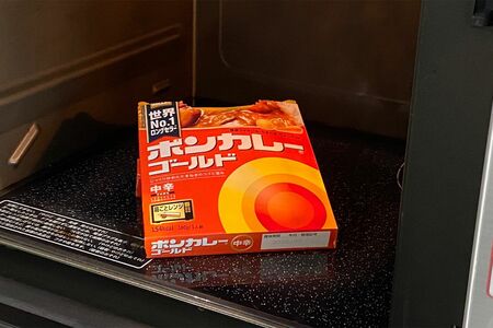 電子レンジで温めれば、スパイスの風味がさらに豊かに