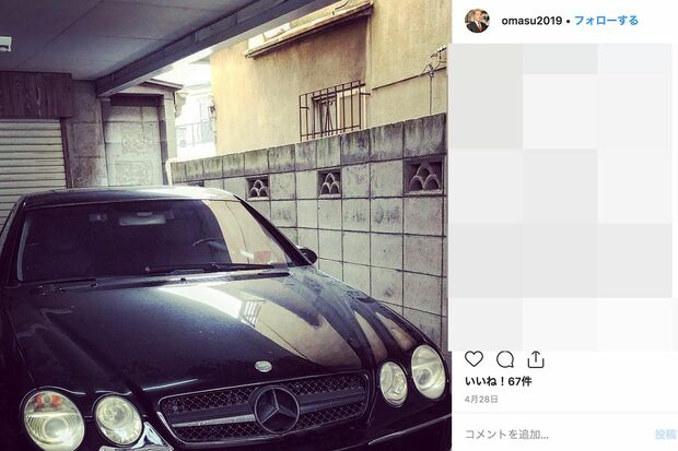 所有していたと見られる黒いベンツ（宮崎容疑者のSNSより）