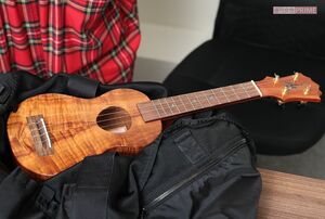 ぴろきのウクレレはハワイの木を使ったオーダーメイド製