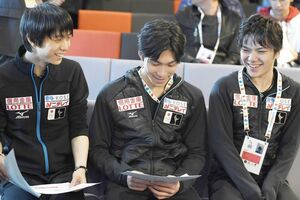 (左から)羽生結弦、田中刑事、宇野昌磨(写真/共同通信社)