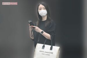 2023年5月下旬、自宅マンション前でタクシーを待つ、出社前の上路雪江アナ