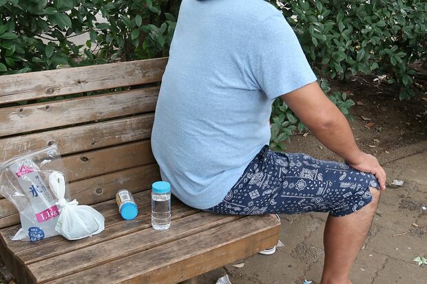 戸山公園に毎日来ているという金城さん（仮名）