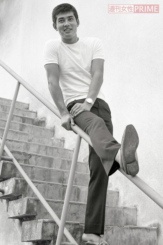 渡哲也さんは、「浅丘ルリ子100本記念の相手役募集」でスカウトされて芸能界入り。1965年に映画『あばれ騎士道』でデビューした当時の初々しい1枚　撮影／本誌写真班