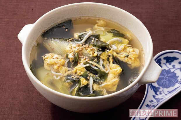しらすとわかめの卵スープ(撮影/廣瀬靖士)
