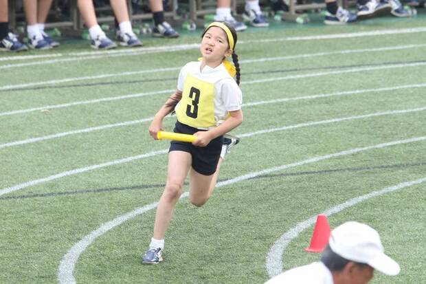 学習院初等科2年（'09年）リレー選手に　トラックを力走！