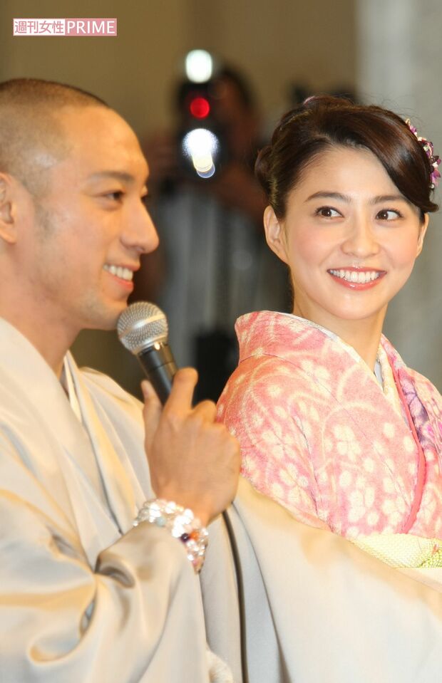 海老蔵と麻央さんの結婚会見