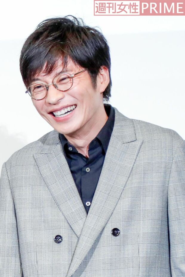 田中圭（34）　ドラマ『獣になれない私たち』のクズ男役も話題！「流行りのラウンドタイプ。田中さんのような小顔の方には少し大きめな丸眼鏡が◎。フレームの色も髪色に近いものを選び落ち着きがあって、大人な感じに」（以下、コメントは堀さん）撮影／週刊女性写真班